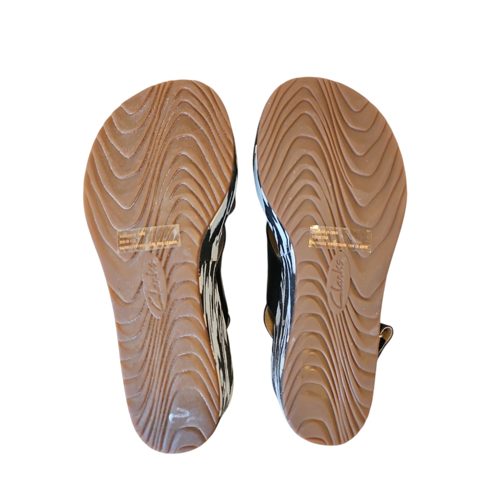 Clarks Black/White Print Wedge Sandals - Picture 4 of 6